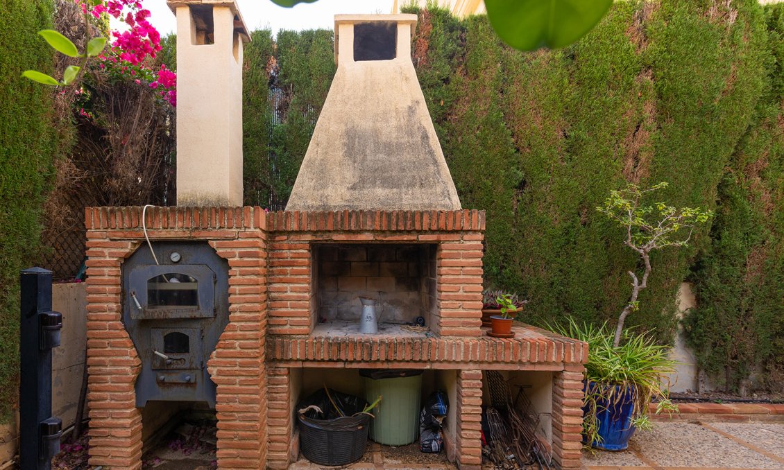 Resale - Villa -
Torrevieja - Costa Blanca