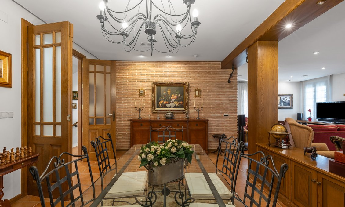 Resale - Villa -
Torrevieja - Costa Blanca