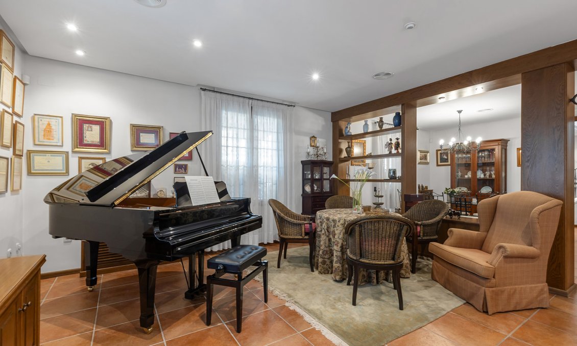 Resale - Villa -
Torrevieja - Costa Blanca