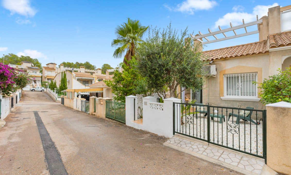 Resale - Town House -
Villamartin - Costa Blanca