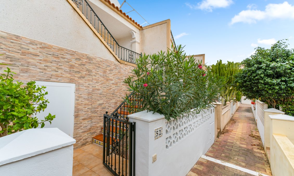 Resale - Town House -
Villamartin - Costa Blanca