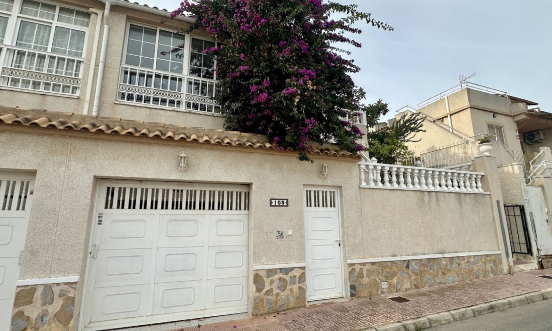 Resale - Town House -
Orihuela Costa - Costa Blanca