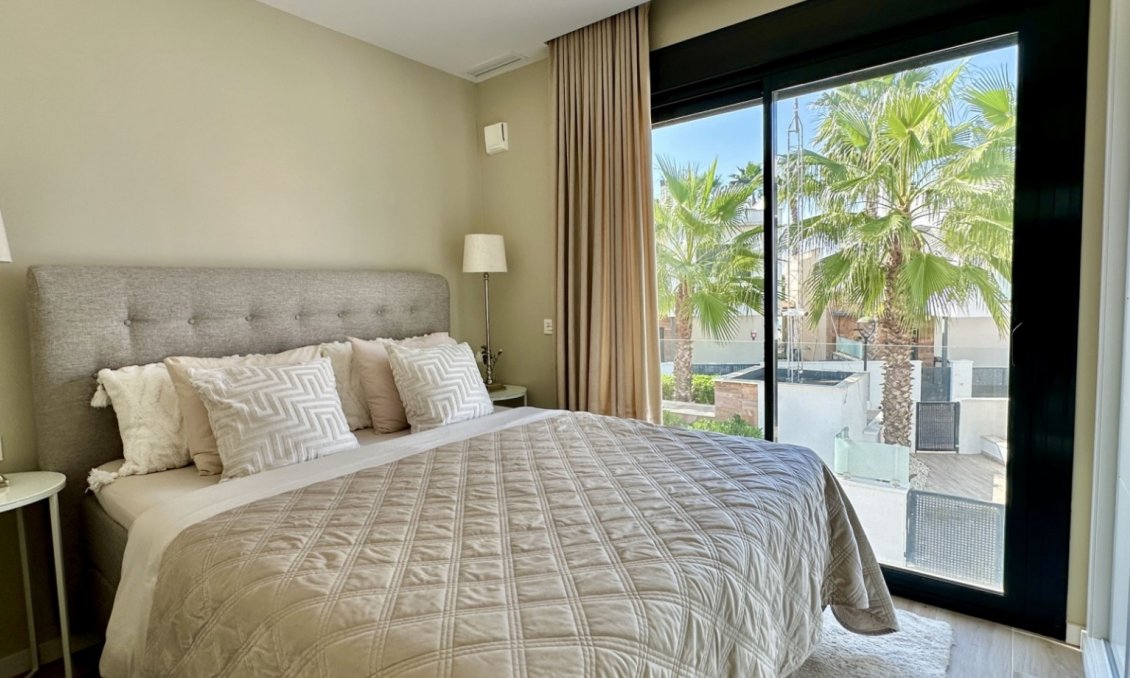 Revânzare - Vilă -
Orihuela Costa - Costa Blanca