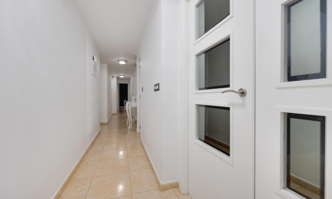 Resale - Apartment -
Torrevieja - Centro