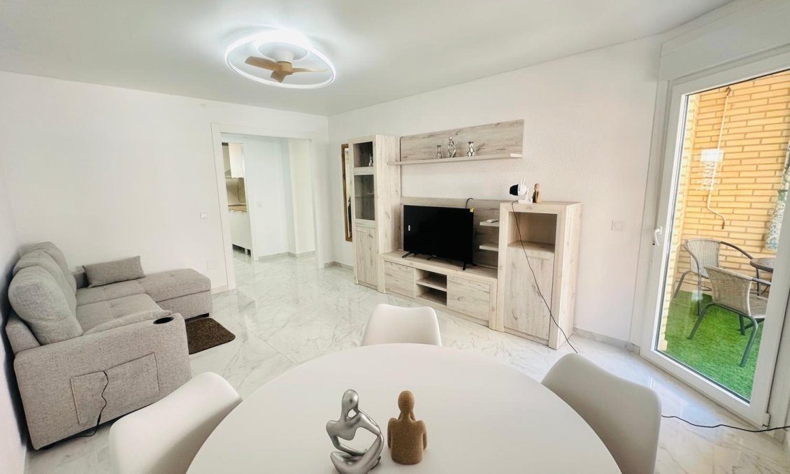 Resale - Apartment -
Torrevieja - Playa del Cura