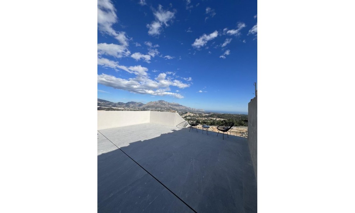 Neue Gebäude - Town House -
Polop - PAU1