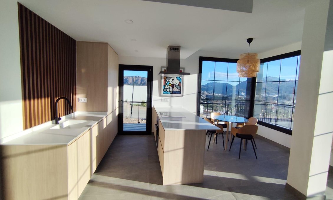 Neue Gebäude - Town House -
Polop - PAU1