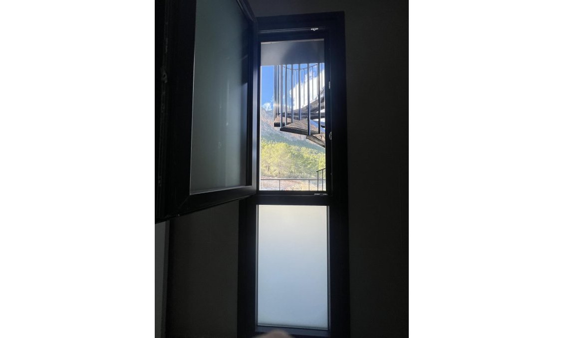 Neue Gebäude - Town House -
Polop - PAU1