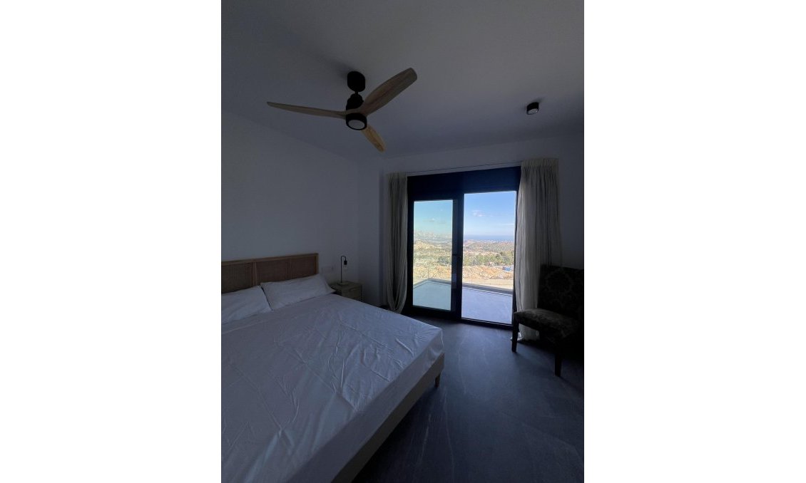 Neue Gebäude - Town House -
Polop - PAU1