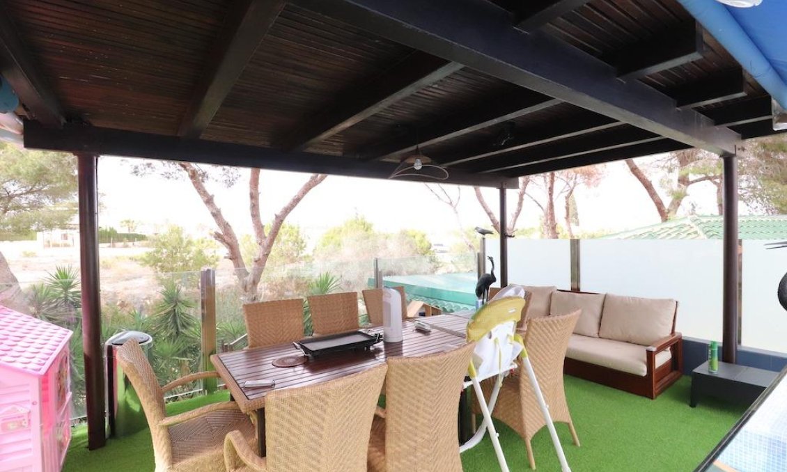 Resale - Villa -
Orihuela Costa - Costa Blanca