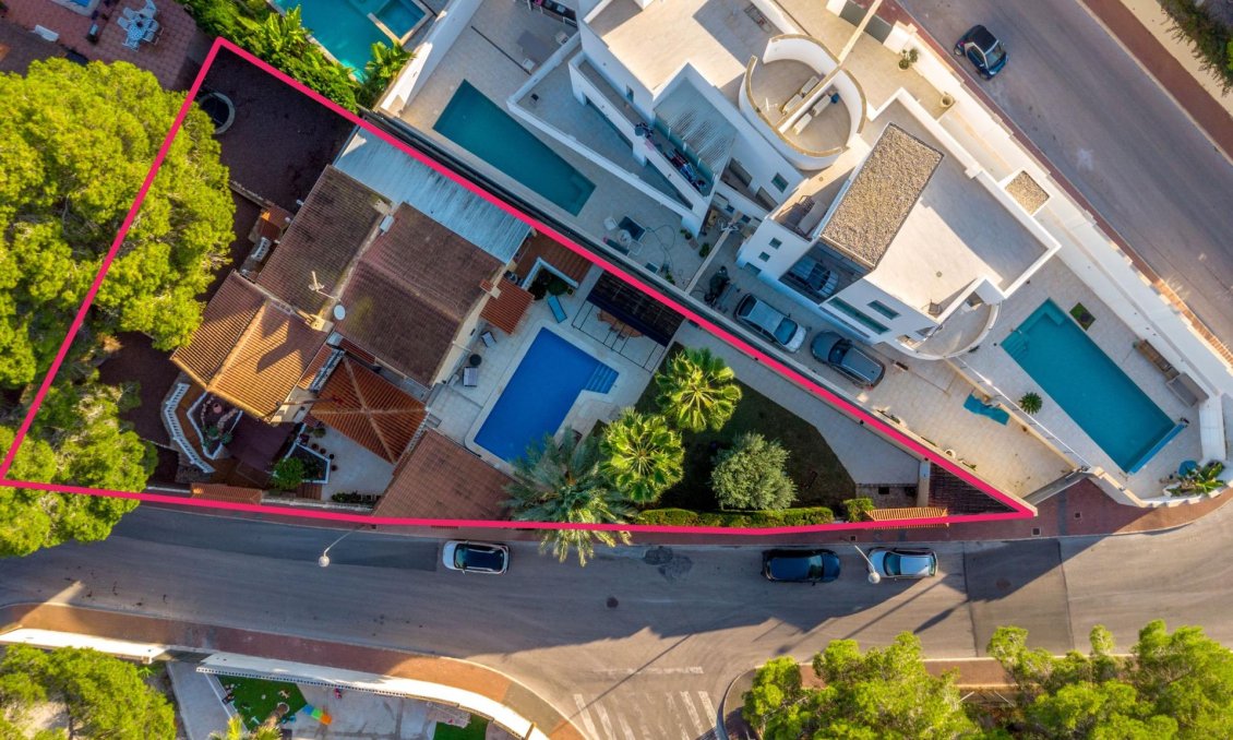 Resale - Villa -
Torrevieja - Los Balcones