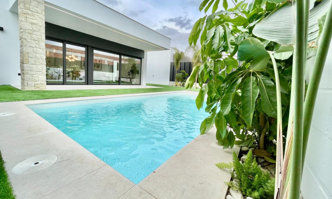 Neue Gebäude - Villa -
Molina De Segura - Urb. La Quinta