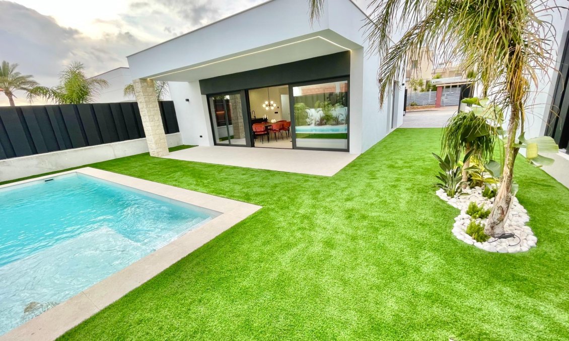 Neue Gebäude - Villa -
Molina De Segura - Urb. La Quinta