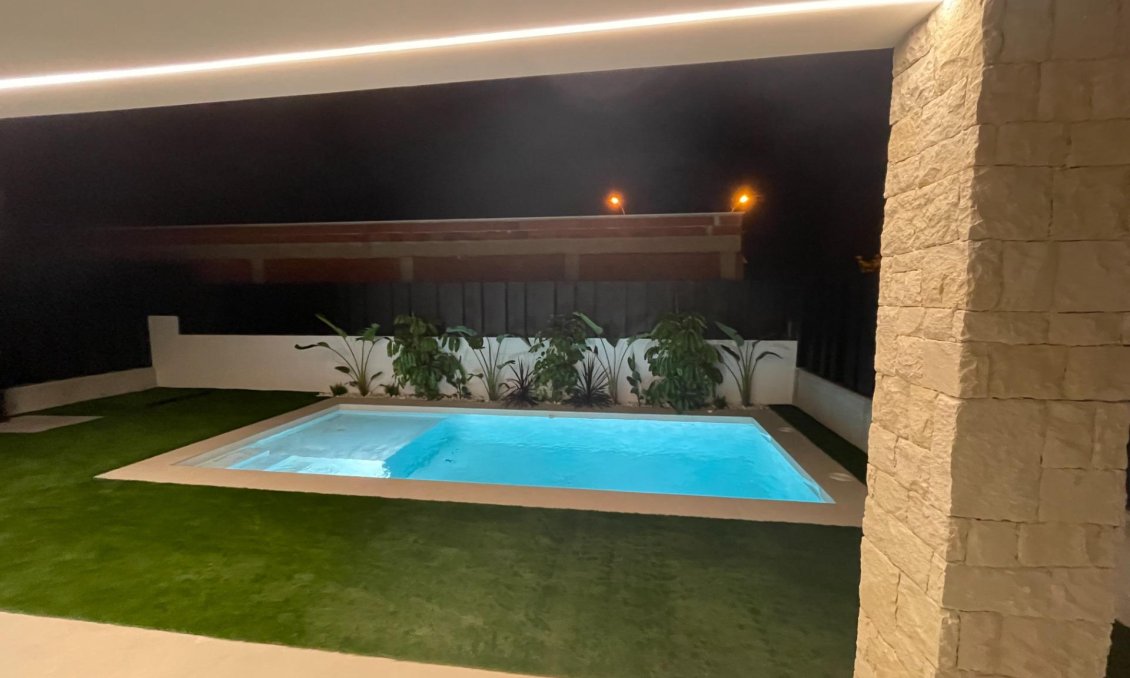 Neue Gebäude - Villa -
Molina De Segura - Urb. La Quinta