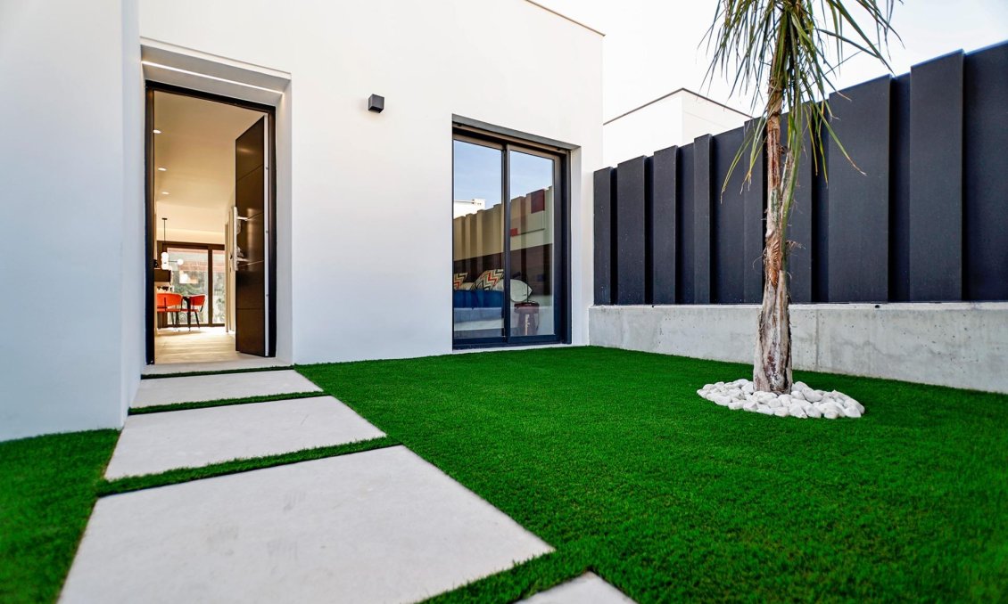 Neue Gebäude - Villa -
Molina De Segura - Urb. La Quinta