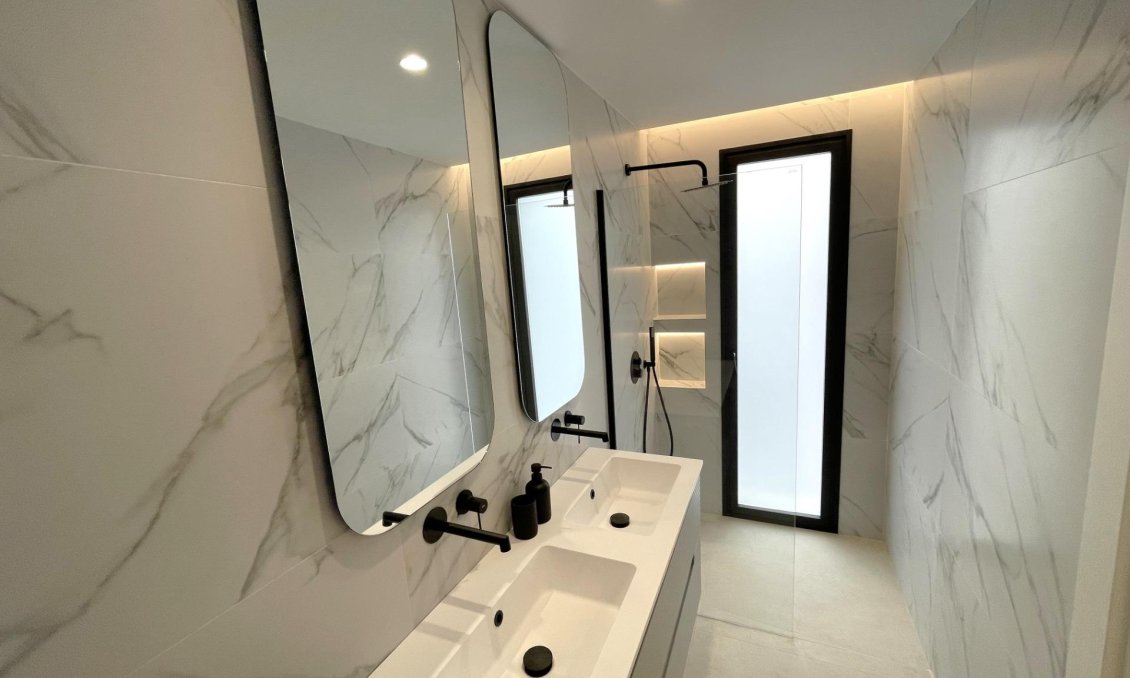 Neue Gebäude - Villa -
Molina De Segura - Urb. La Quinta