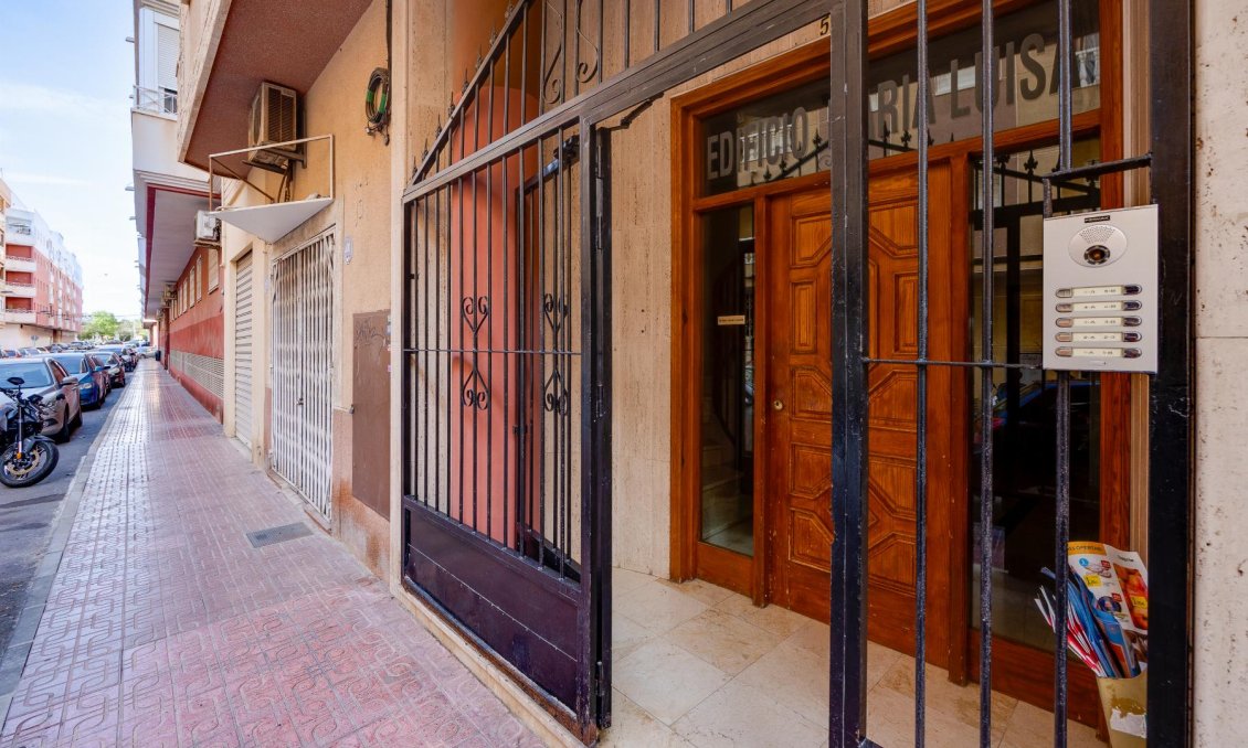 Resale - Apartment -
Torrevieja - Costa Blanca