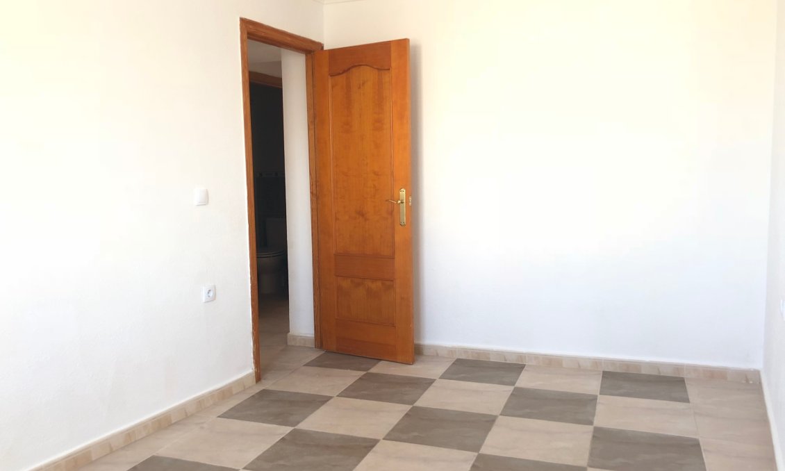 Resale - Semi Detached -
San Miguel de Salinas - Inland
