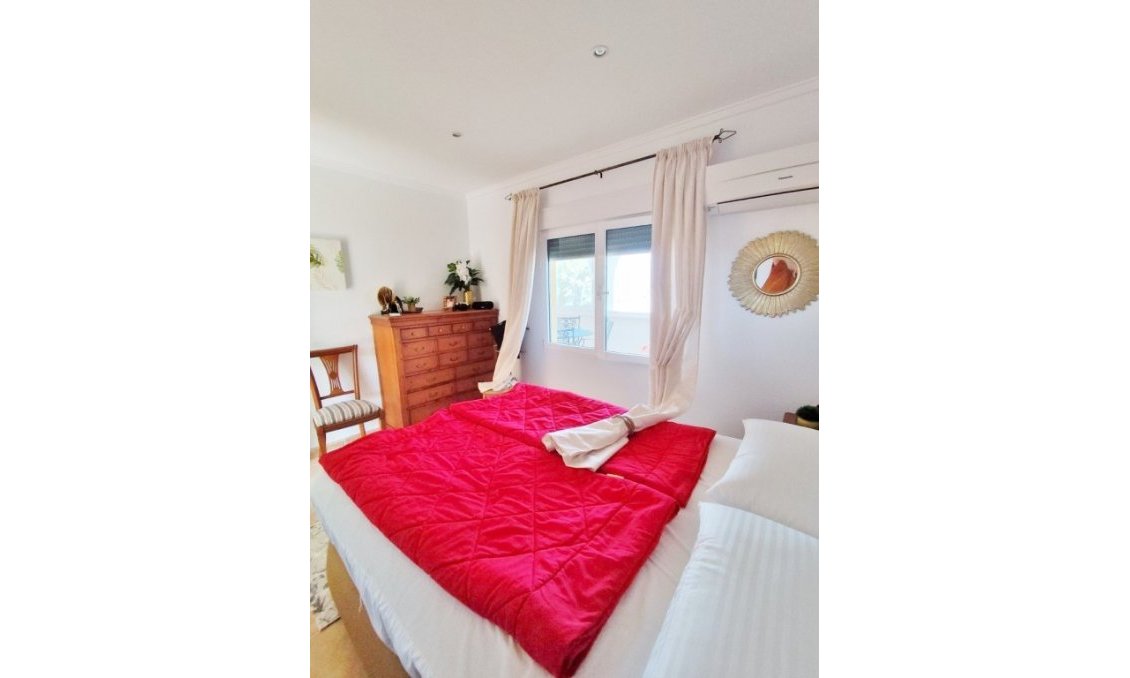 Resale - Villa -
San Miguel de Salinas - Inland