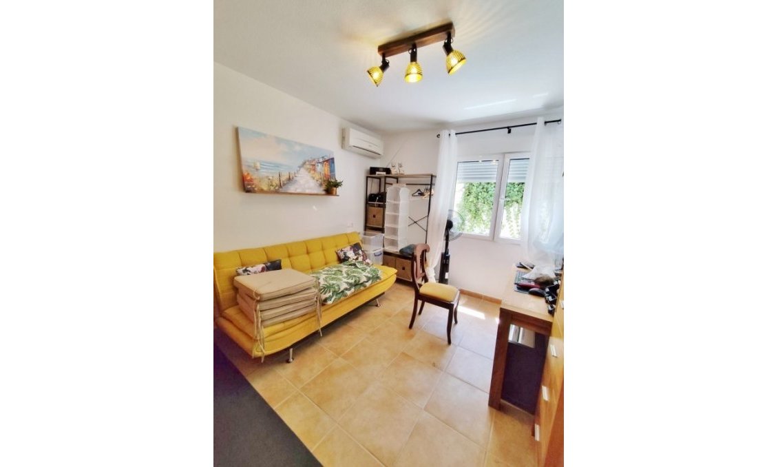 Resale - Villa -
San Miguel de Salinas - Inland