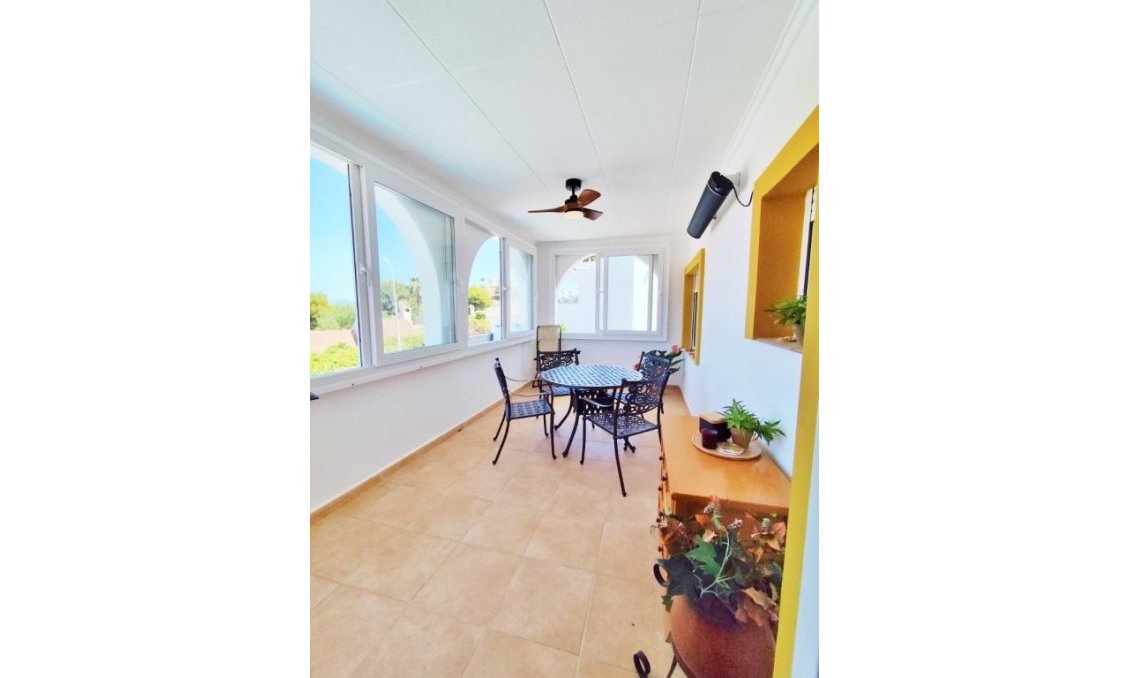 Resale - Villa -
San Miguel de Salinas - Inland