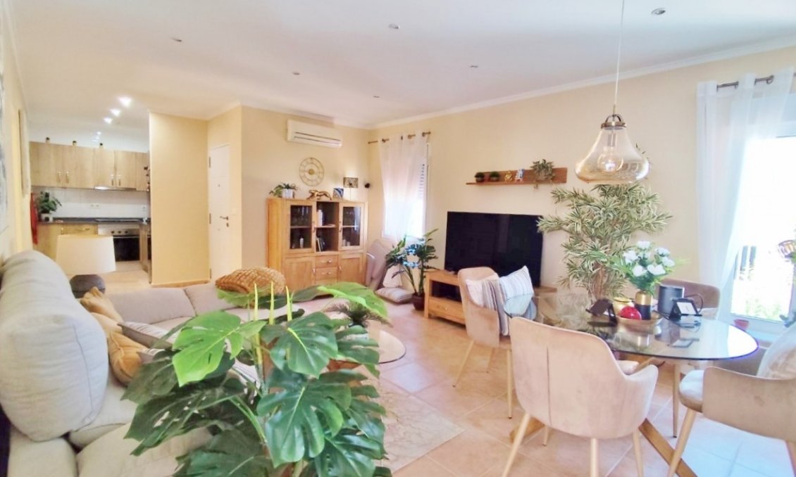 Resale - Villa -
San Miguel de Salinas - Inland