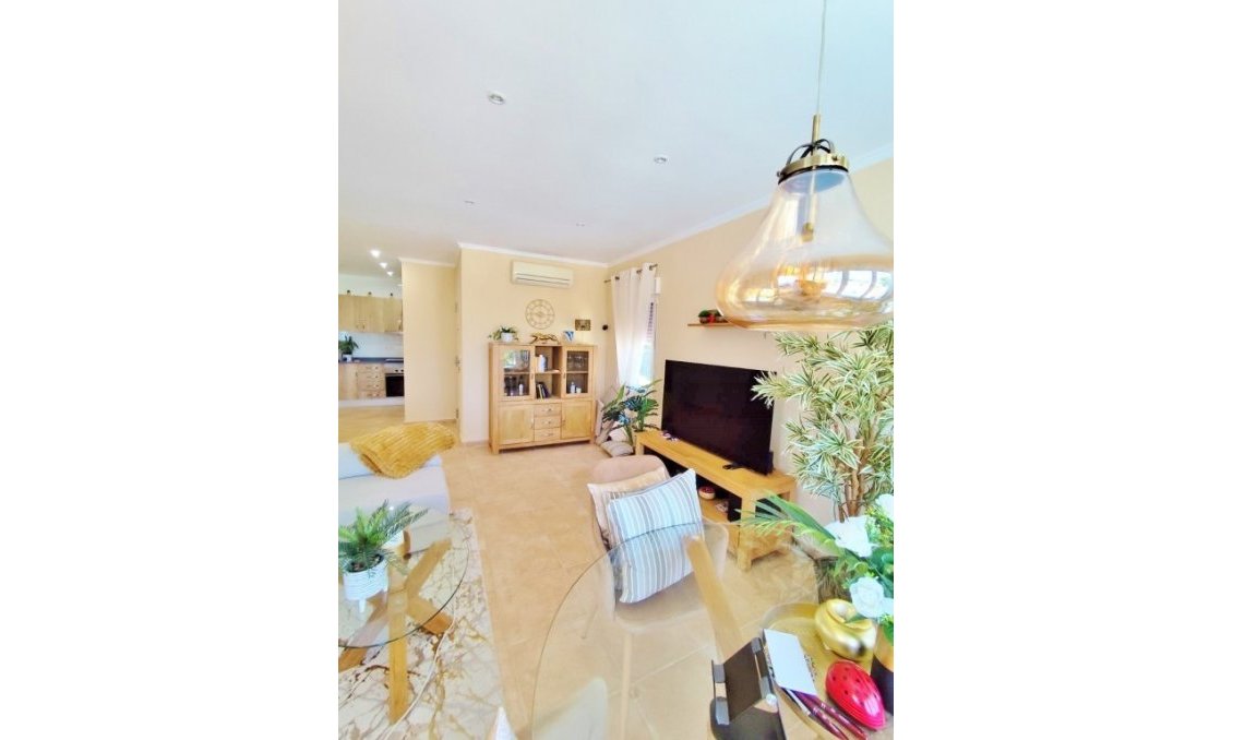 Resale - Villa -
San Miguel de Salinas - Inland