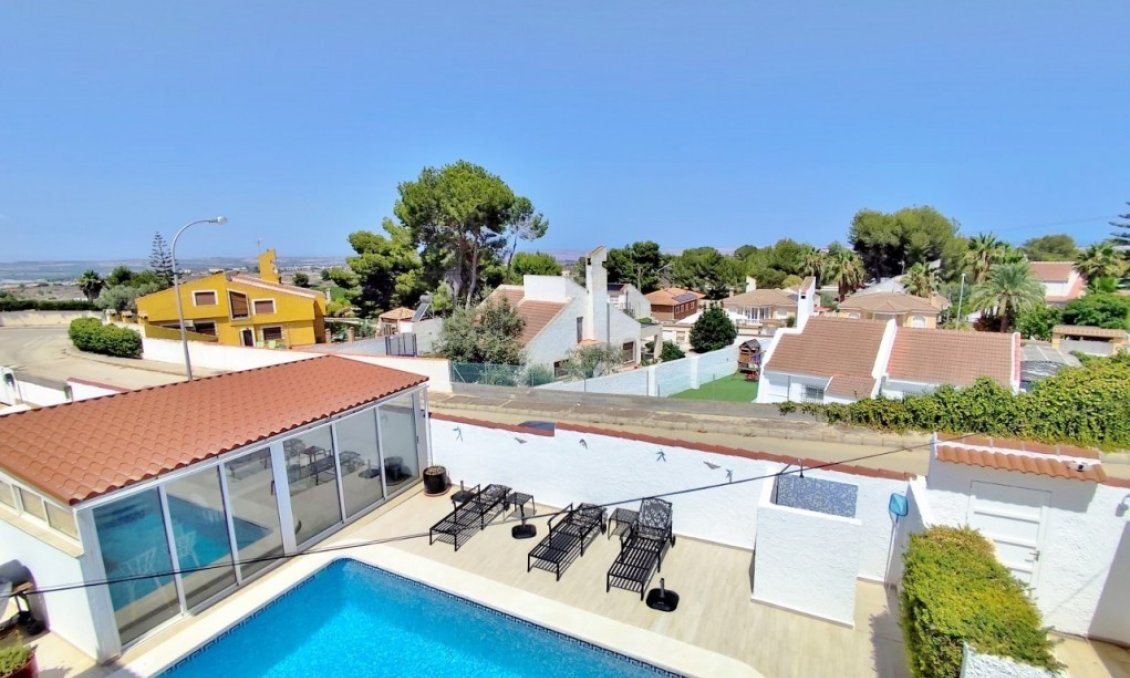 Resale - Villa -
San Miguel de Salinas - Inland