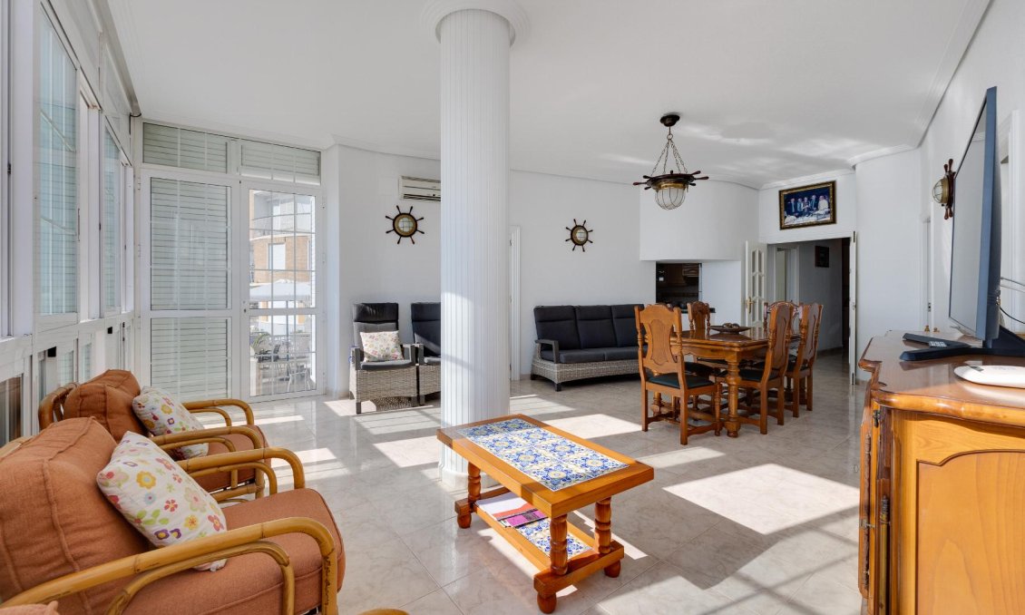 Revânzare - Apartament -
Torrevieja - Costa Blanca