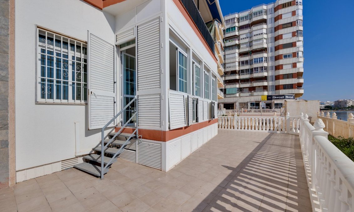 Revânzare - Apartament -
Torrevieja - Costa Blanca