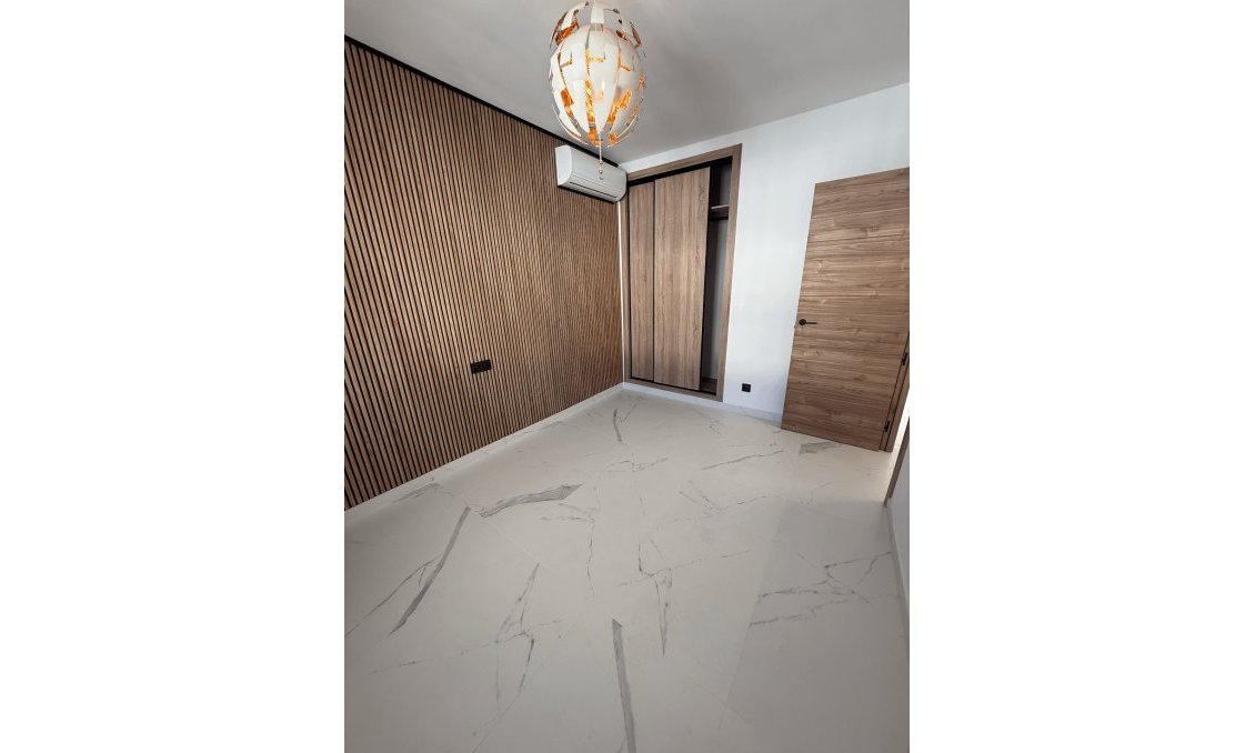 Wiederverkauf - Apartment Penthouse -
Torrevieja - Costa Blanca