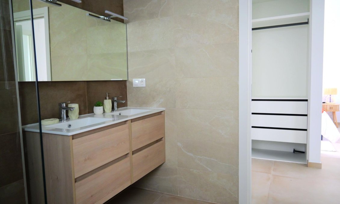 Neue Gebäude - Villa -
Dolores - polideportivo