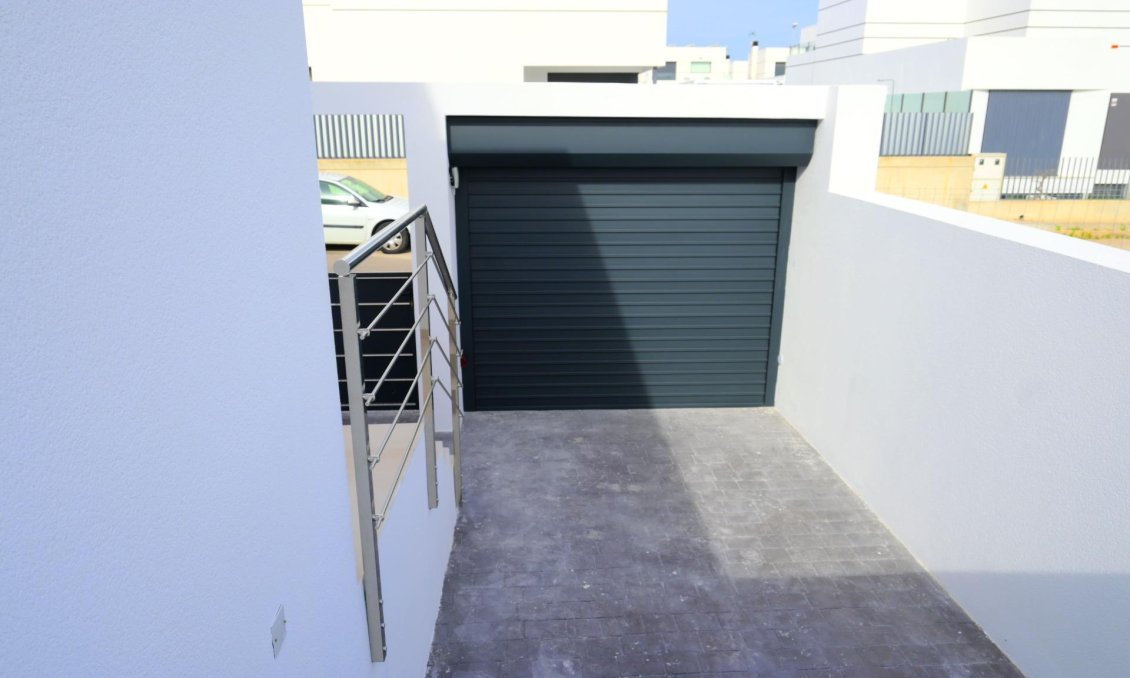 Neue Gebäude - Villa -
Dolores - polideportivo