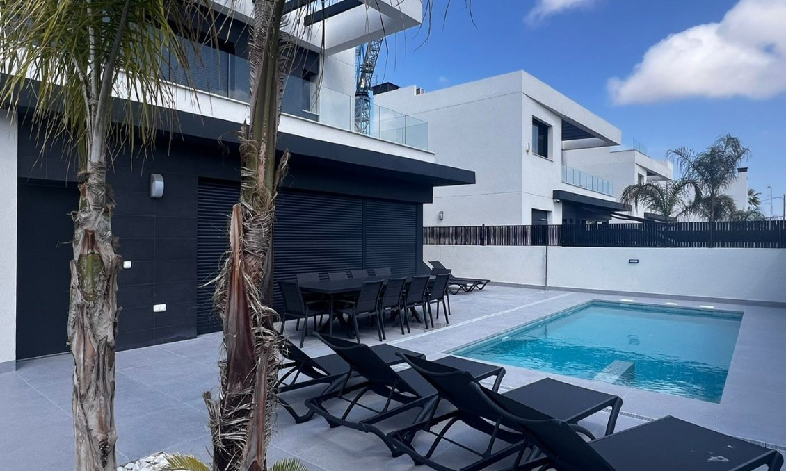 Resale - Villa -
Algorfa - Inland