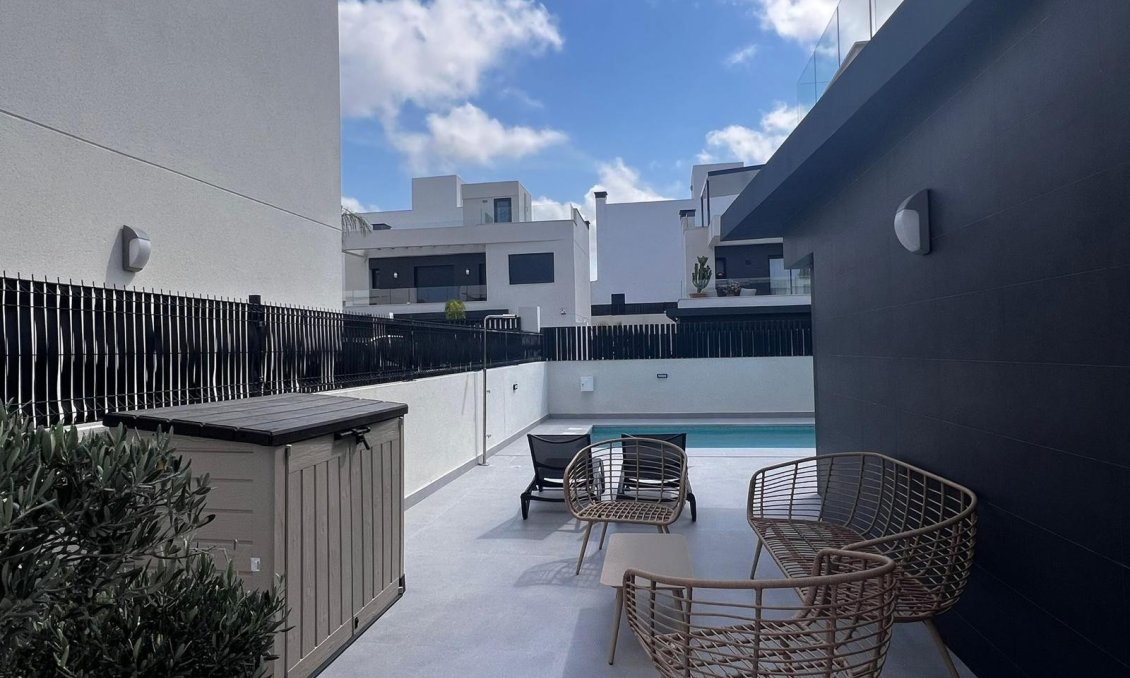 Resale - Villa -
Algorfa - Inland