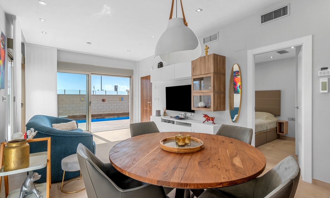 Wiederverkauf - Villa -
Orihuela - Inland