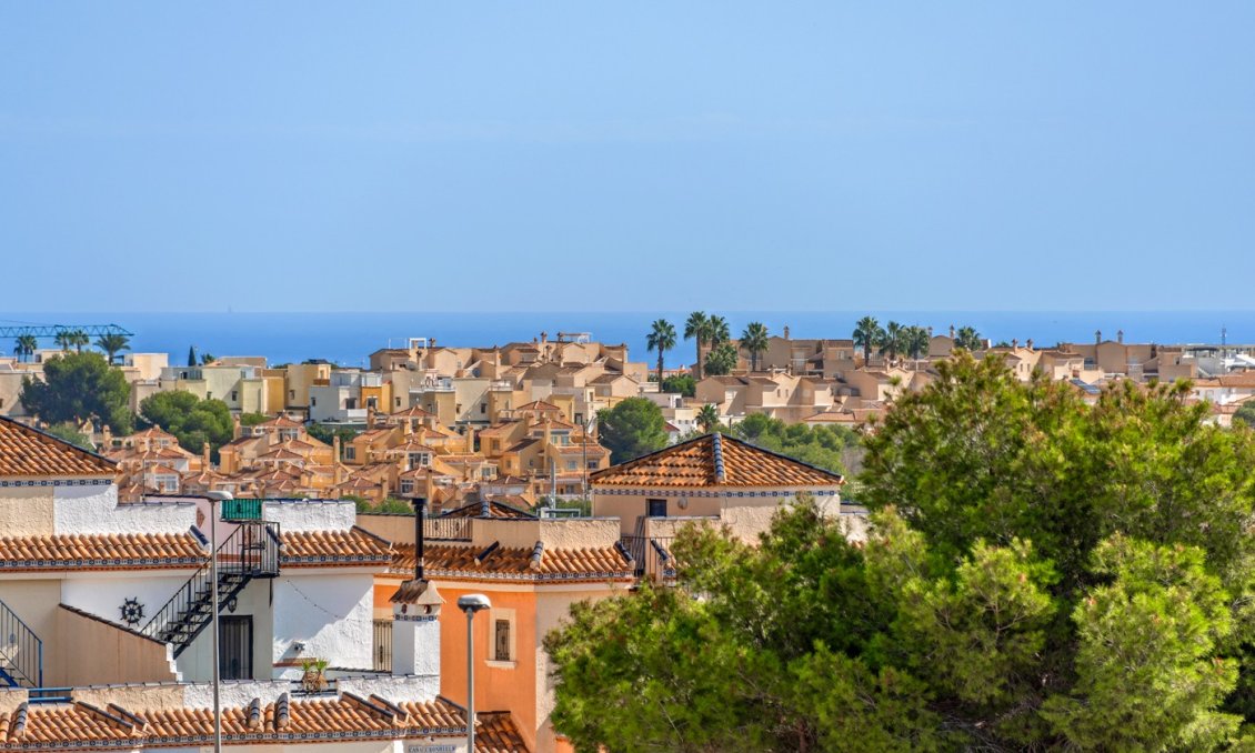 Wiederverkauf - Villa -
Orihuela - Inland