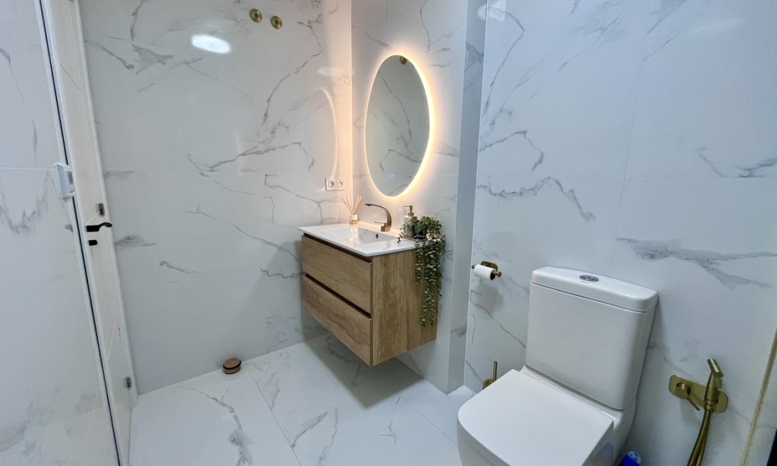 Resale - Penthouse -
Playa Flamenca - Costa Blanca