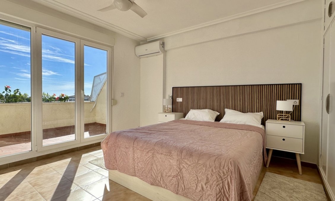 Revente - Appartement -
Orihuela Costa - Costa Blanca