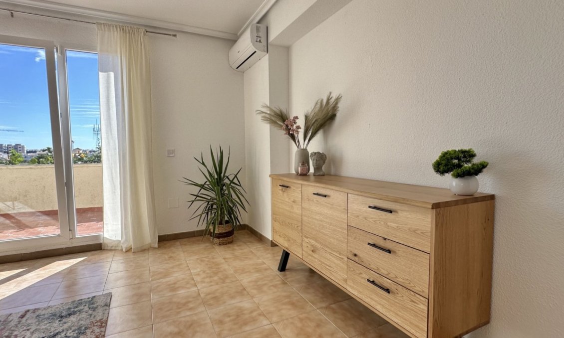 Revente - Appartement -
Orihuela Costa - Costa Blanca