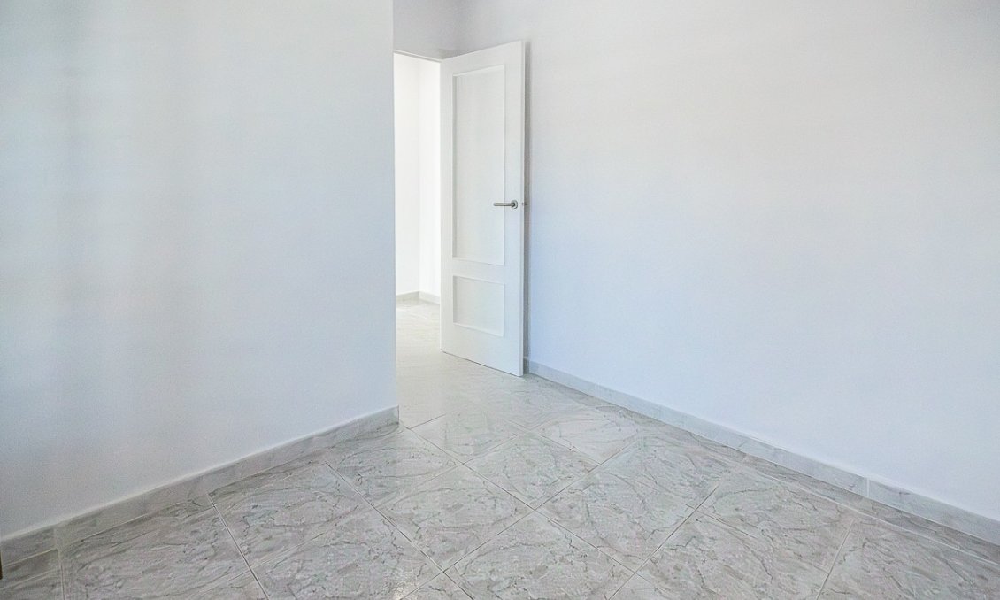 Resale - Villa -
San Miguel de Salinas - Inland