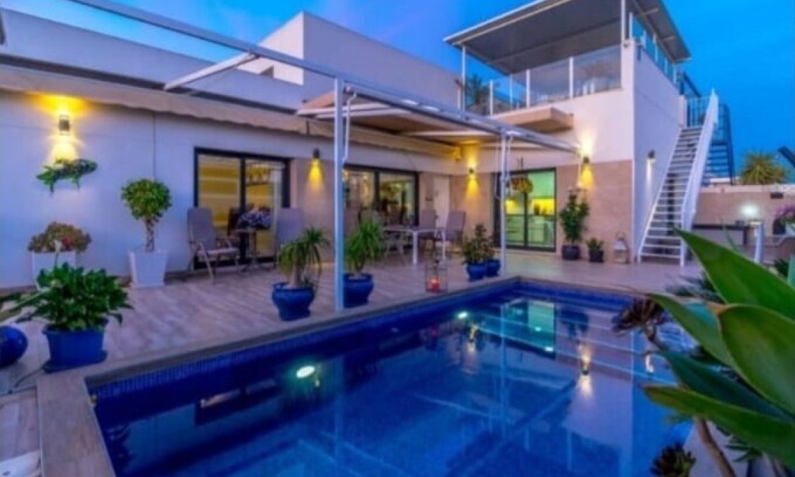 Resale - Villa -
Daya Nueva - Costa Blanca