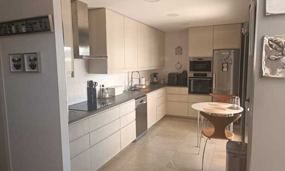 Resale - Villa -
Daya Nueva - Costa Blanca