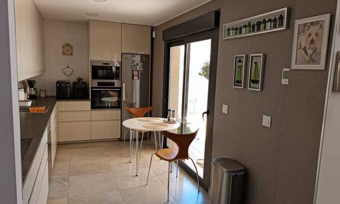 Resale - Villa -
Daya Nueva - Costa Blanca