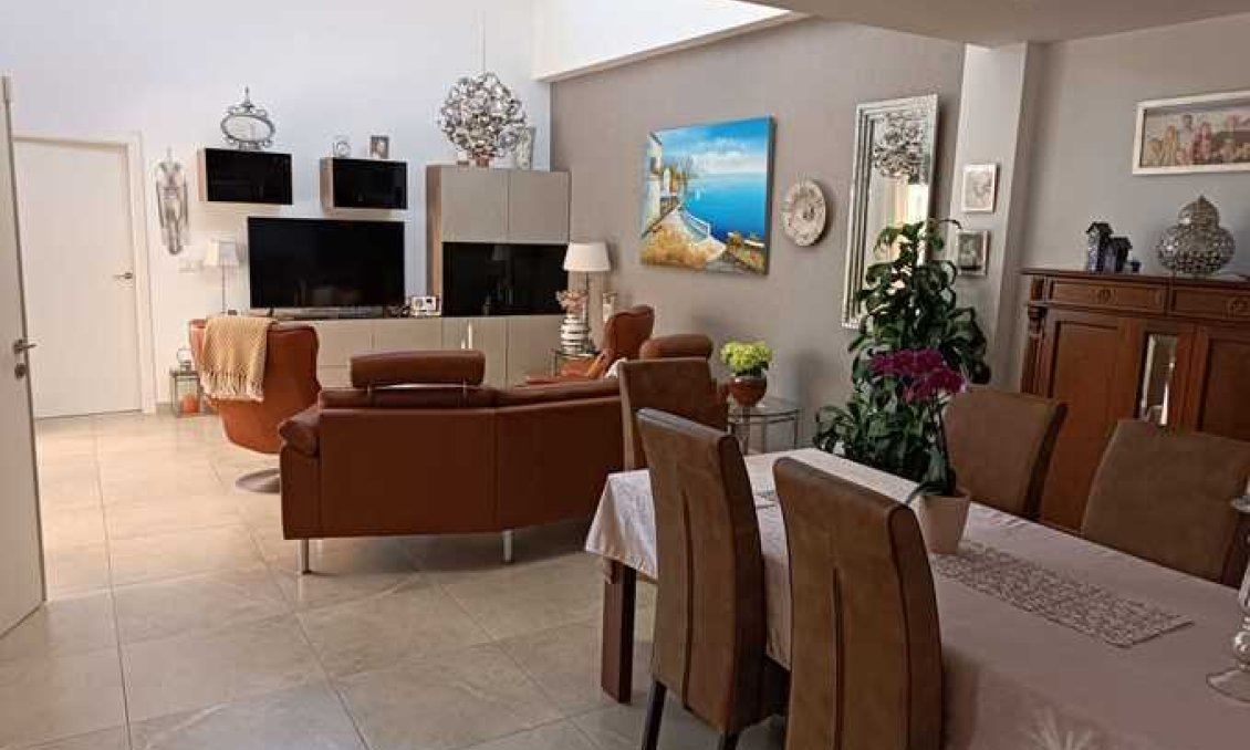 Resale - Villa -
Daya Nueva - Costa Blanca