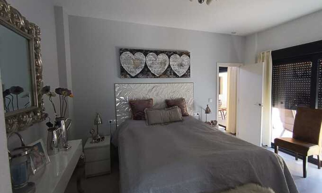 Resale - Villa -
Daya Nueva - Costa Blanca