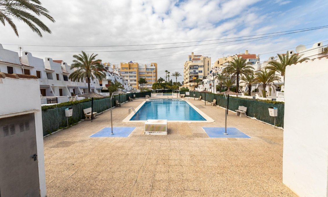 Resale - Apartment -
Torrevieja - La Veleta