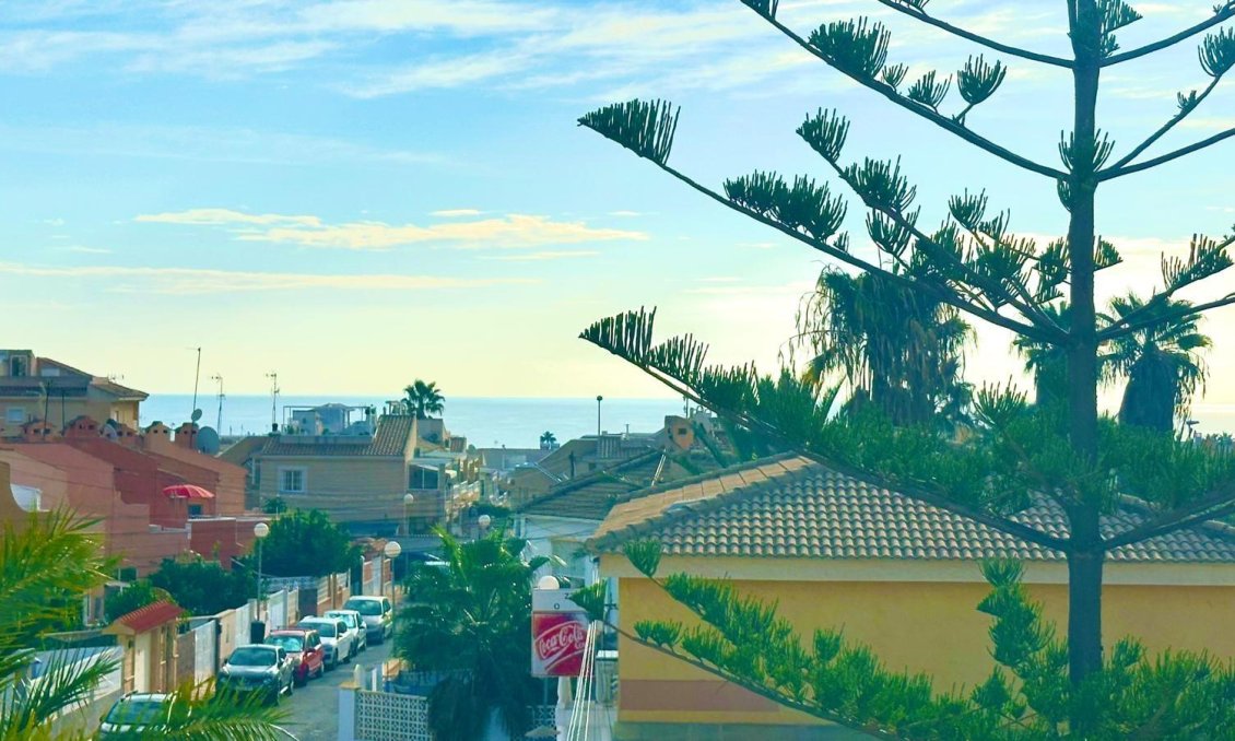 Resale - Apartment -
Torrevieja - Aguas Nuevas