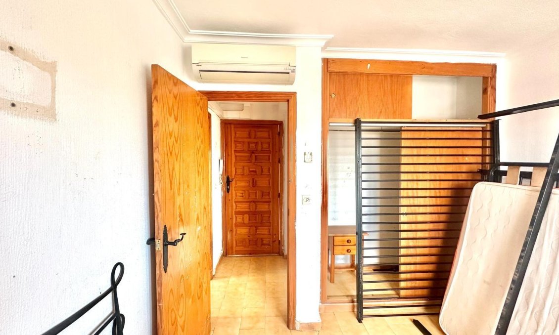 Resale - Apartment -
Torrevieja - Aguas Nuevas