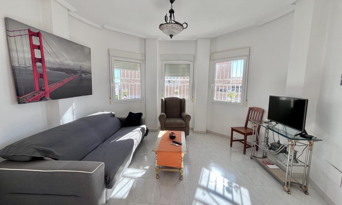 Resale - Villa -
La Zenia - Costa Blanca